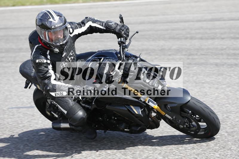 /Archiv-2025/09 22.04.2025 Cornu Master School ADR/rot-rouge/12